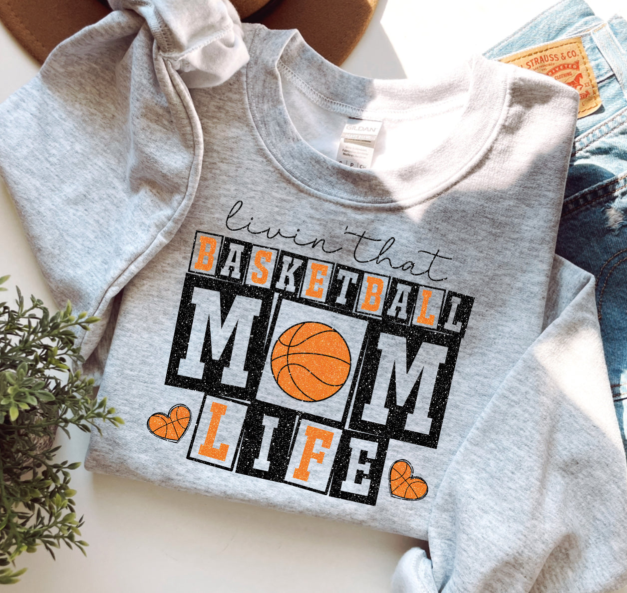 Livin' that Basketball Mom Life Softstyle Sweatshirt/Gildan/SF000