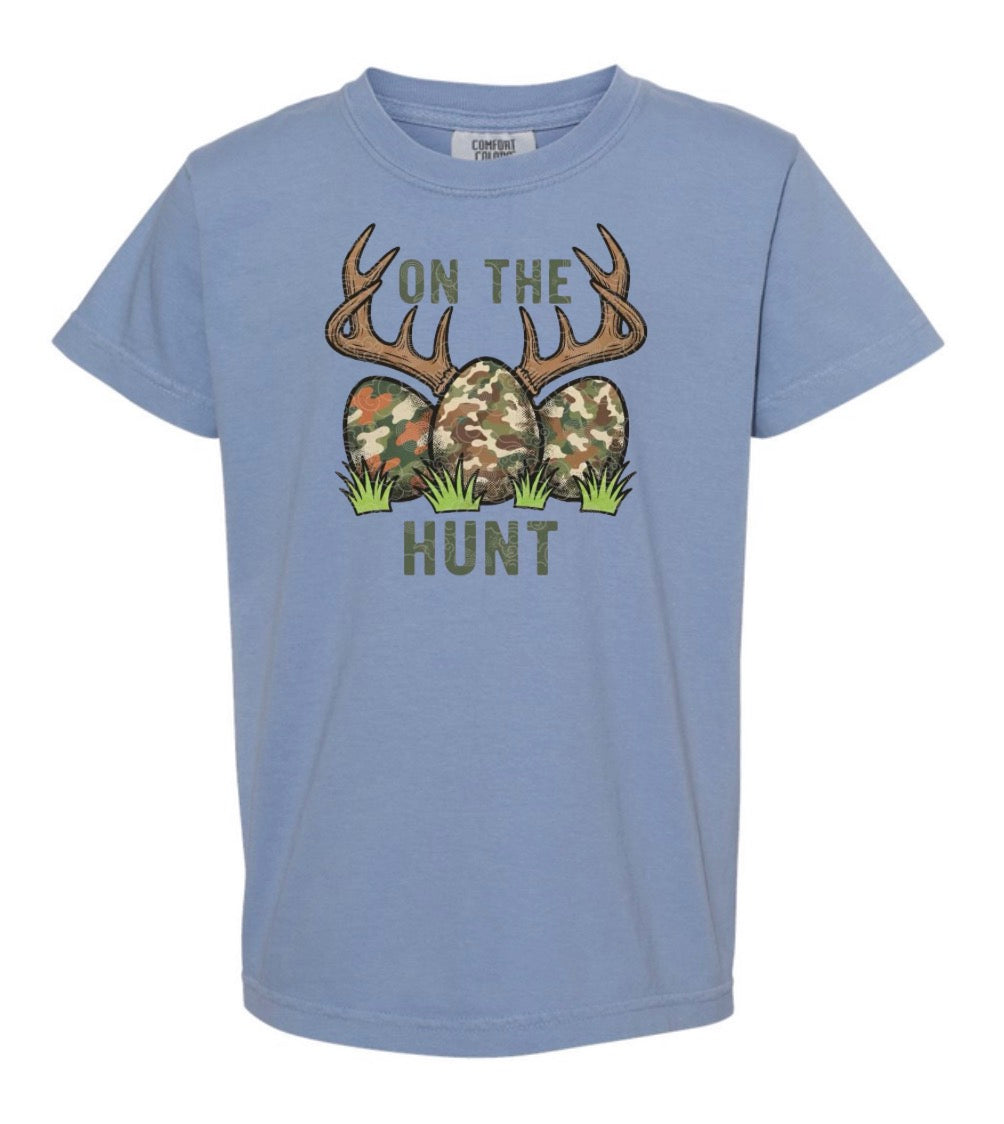 YOUTH Eggs On The Hunt Short Sleeve / Comfort Color / 9018