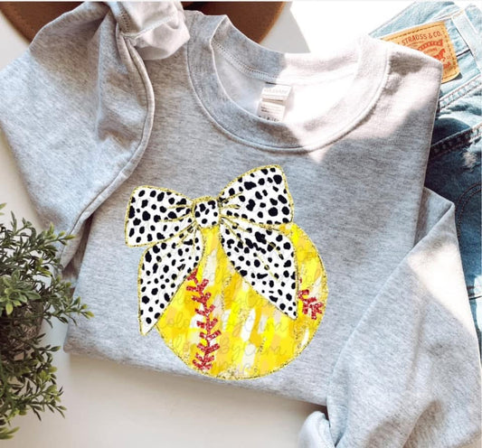 Softball Brushstroke Gildan Sweatshirt 18000