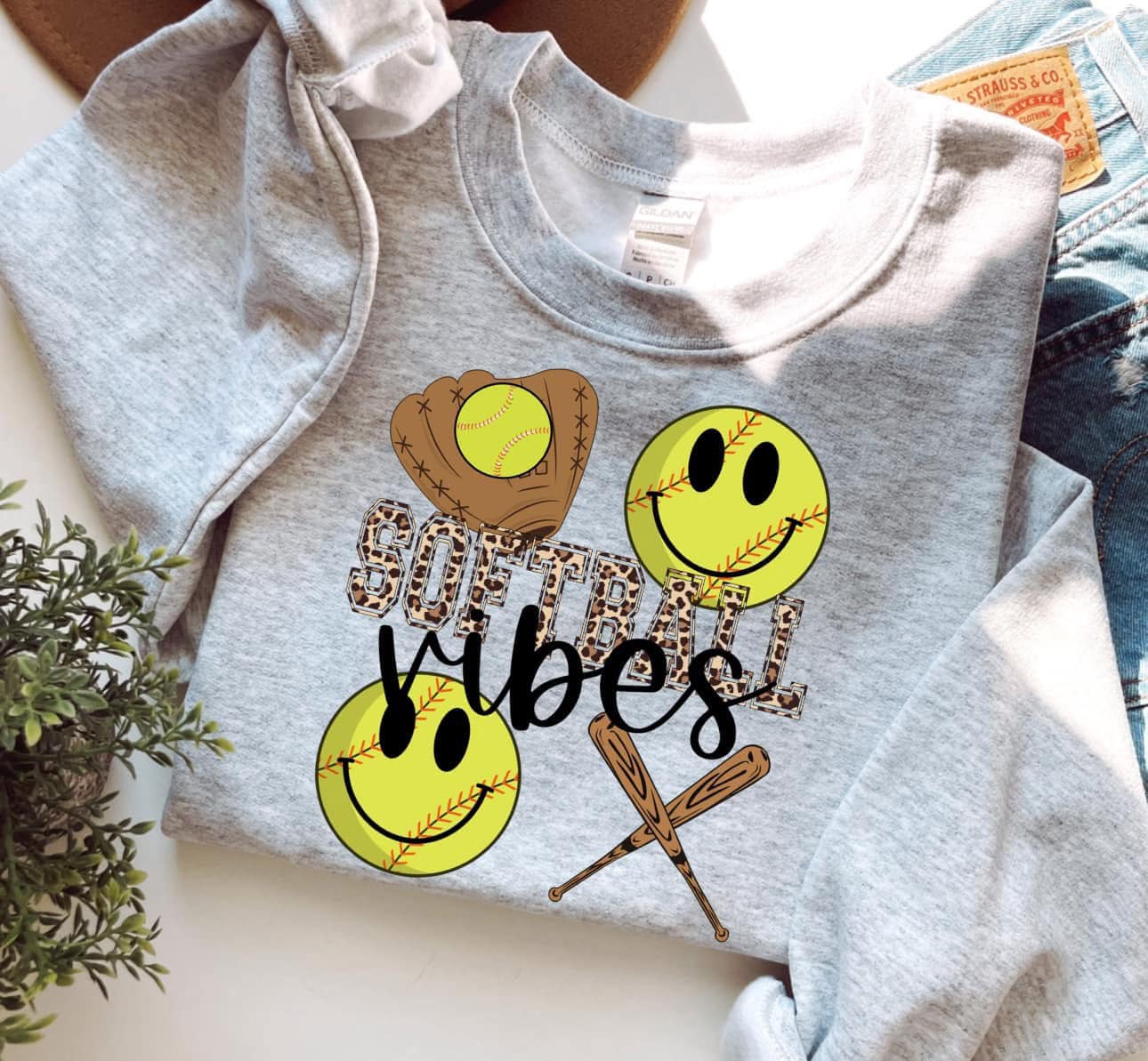 Softball Vibes w/Bats Gildan Sweatshirt 18000